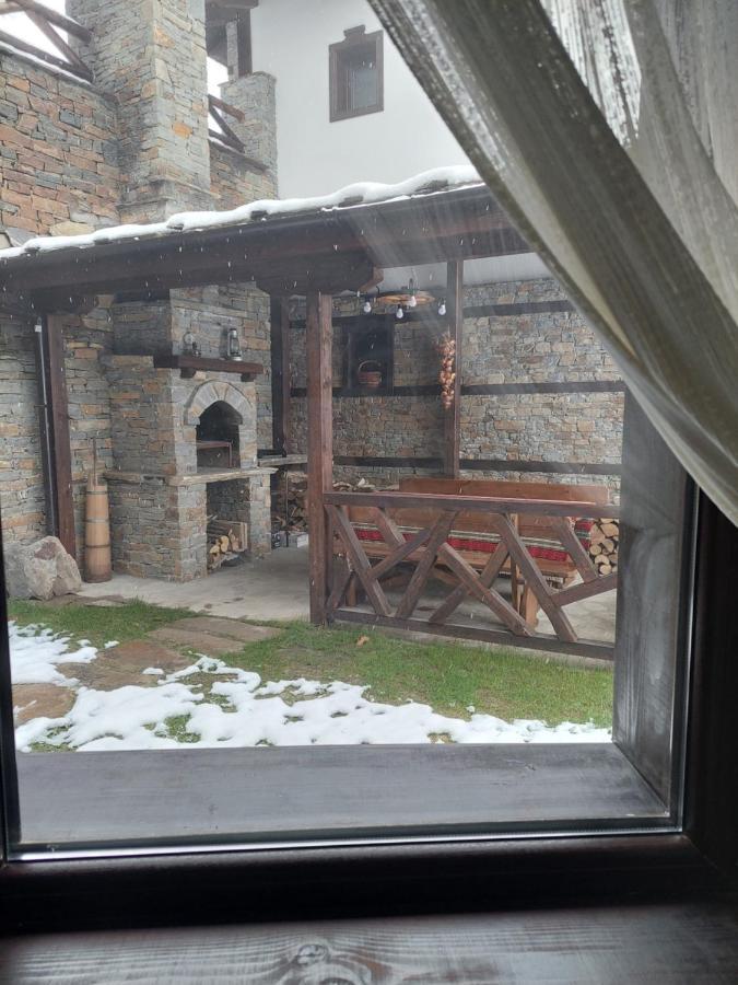 Къщи За Гости Неси Leshten Esterno foto